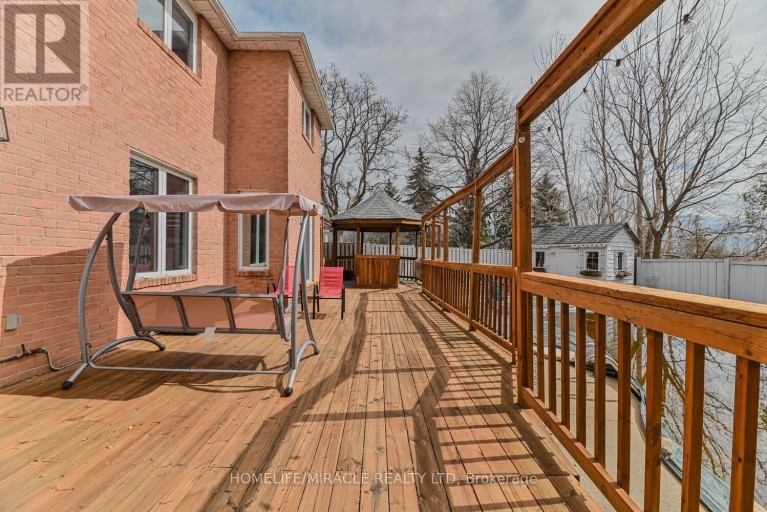 32 PLOVER PLACE, Brampton (Fletcher's Creek South), Ontario, L6W4C4