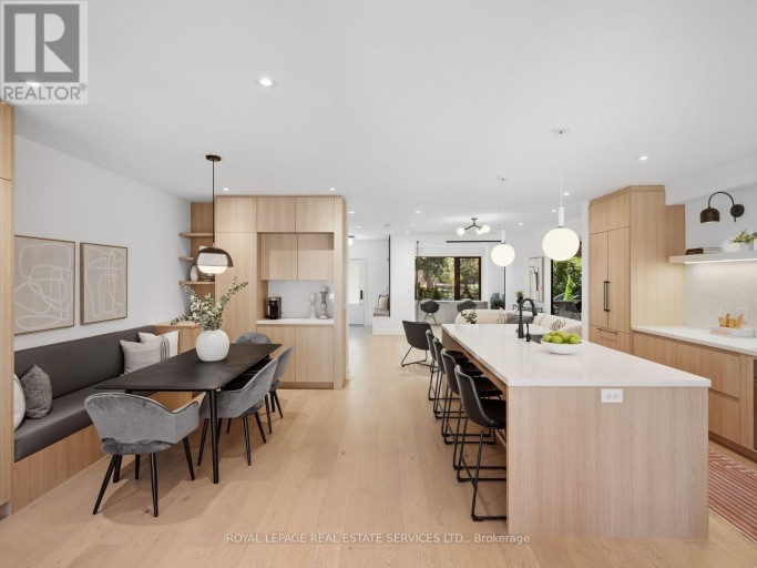 374 SPADINA ROAD, Toronto (Forest Hill South), Ontario, M5P2V8