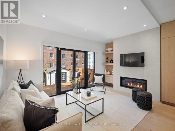 374 SPADINA ROAD, Toronto (Forest Hill South), Ontario, M5P2V8