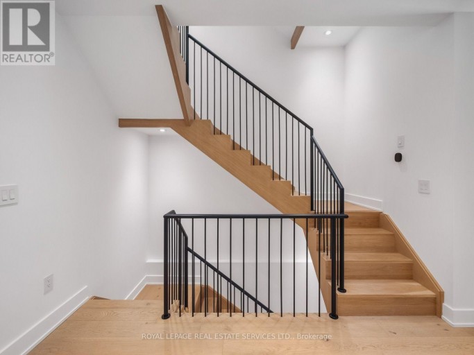 374 SPADINA ROAD, Toronto (Forest Hill South), Ontario, M5P2V8