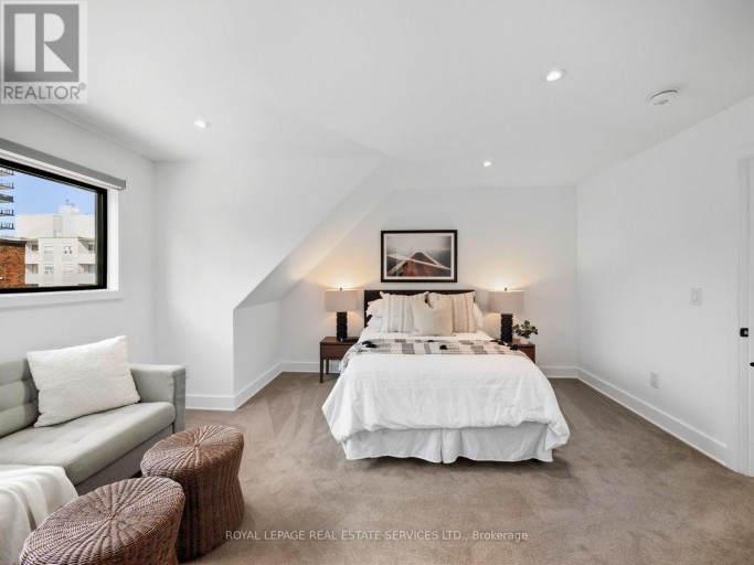 374 SPADINA ROAD, Toronto (Forest Hill South), Ontario, M5P2V8