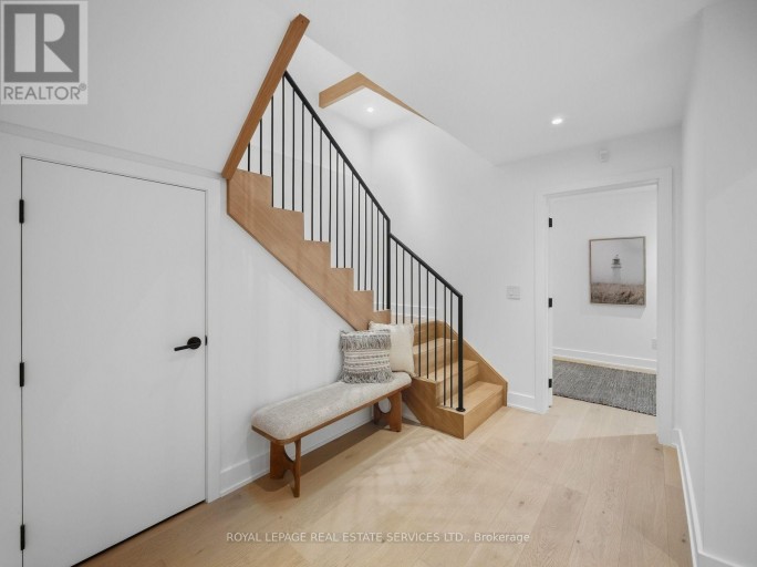 374 SPADINA ROAD, Toronto (Forest Hill South), Ontario, M5P2V8