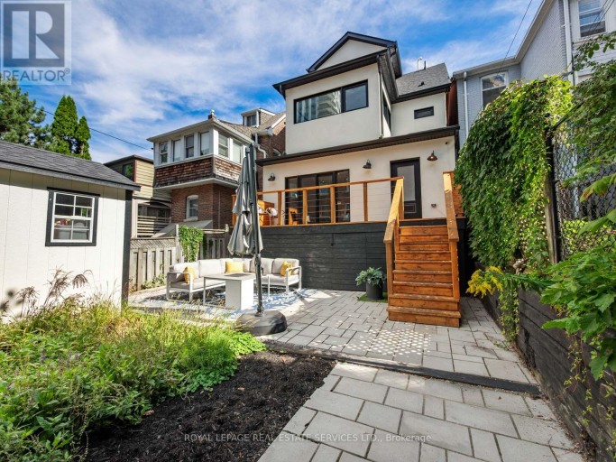 374 SPADINA ROAD, Toronto (Forest Hill South), Ontario, M5P2V8