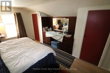 208 HINCKS STREET Goderich (Goderich (Town)) Ontario photo 14