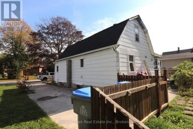 208 HINCKS STREET Goderich (Goderich (Town)) Ontario photo 21