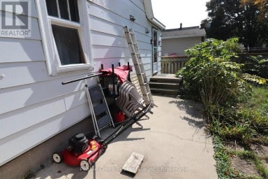 208 HINCKS STREET Goderich (Goderich (Town)) Ontario photo 22