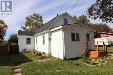 208 HINCKS STREET Goderich (Goderich (Town)) Ontario photo 23