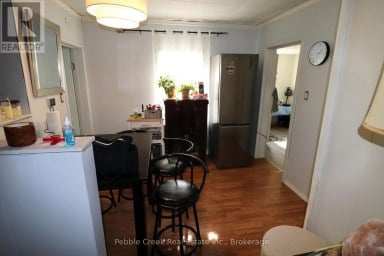208 HINCKS STREET Goderich (Goderich (Town)) Ontario photo 5