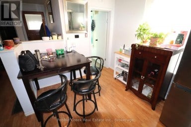 208 HINCKS STREET Goderich (Goderich (Town)) Ontario photo 6