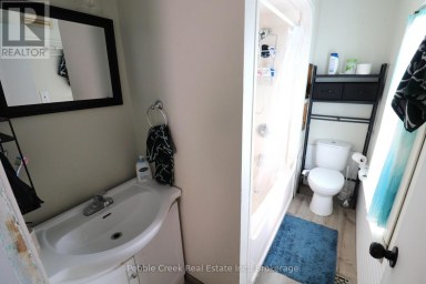 208 HINCKS STREET Goderich (Goderich (Town)) Ontario photo 7