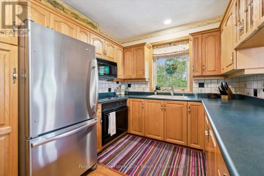 16 WATER STREET W Centre Wellington (Elora/Salem) Ontario photo 14