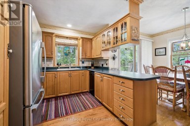 16 WATER STREET W Centre Wellington (Elora/Salem) Ontario photo 15
