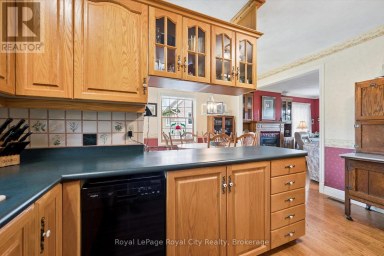 16 WATER STREET W Centre Wellington (Elora/Salem) Ontario photo 17