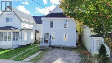 182 Dennis ST Sault Ste. Marie Ontario photo 2