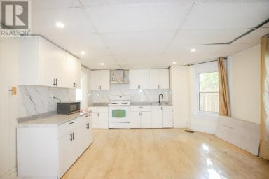 182 Dennis ST Sault Ste. Marie Ontario photo 8