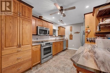 480 MURRAY STREET Quinte West (Murray Ward) Ontario photo 12