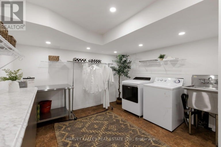 15 MOOREHILL DRIVE, Toronto (Leaside), Ontario, M4G1A3