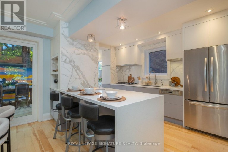 35 BESSBOROUGH DRIVE, Toronto (Leaside), Ontario, M4G3H6