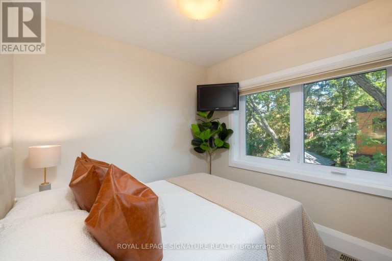 35 BESSBOROUGH DRIVE, Toronto (Leaside), Ontario, M4G3H6
