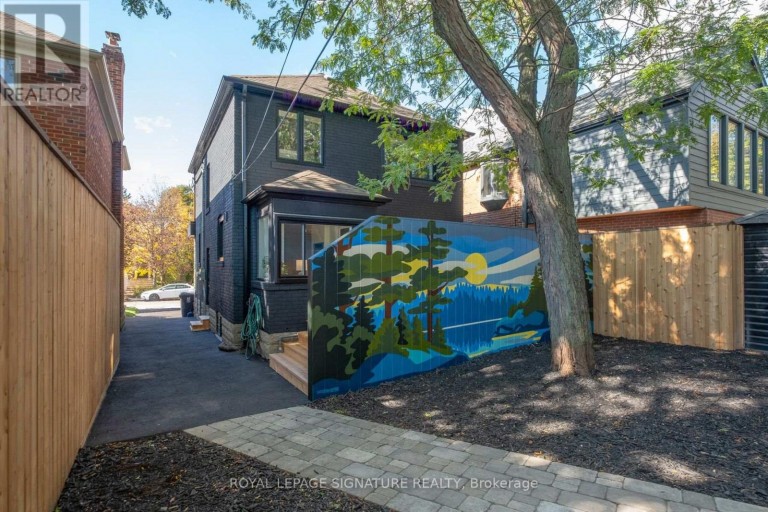 35 BESSBOROUGH DRIVE, Toronto (Leaside), Ontario, M4G3H6