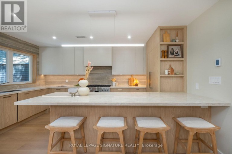 35 BESSBOROUGH DRIVE, Toronto (Leaside), Ontario, M4G3H6