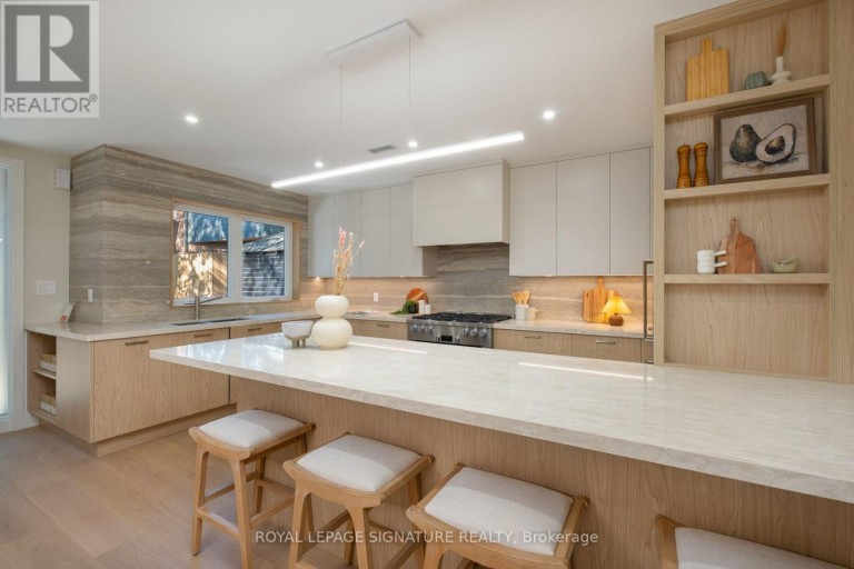 35 BESSBOROUGH DRIVE, Toronto (Leaside), Ontario, M4G3H6