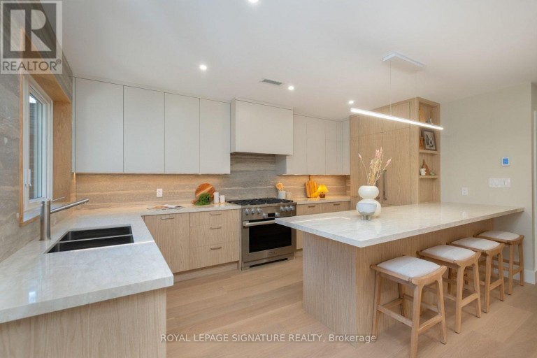35 BESSBOROUGH DRIVE, Toronto (Leaside), Ontario, M4G3H6