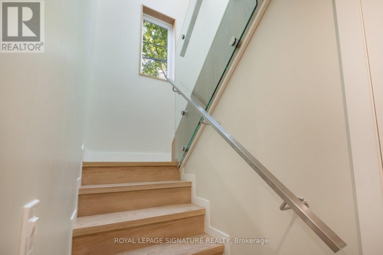 35 BESSBOROUGH DRIVE, Toronto (Leaside), Ontario, M4G3H6