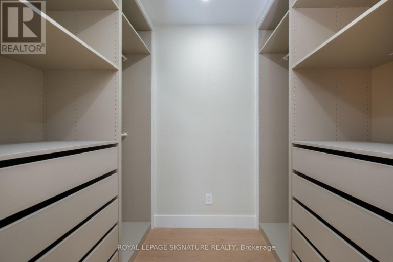 35 BESSBOROUGH DRIVE, Toronto (Leaside), Ontario, M4G3H6