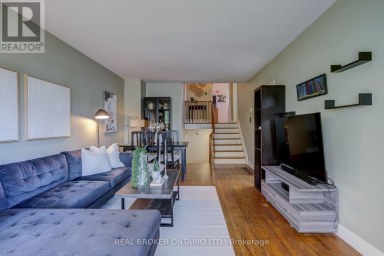 82 TECUMSEH DRIVE Aurora (Aurora Heights) Ontario photo 13