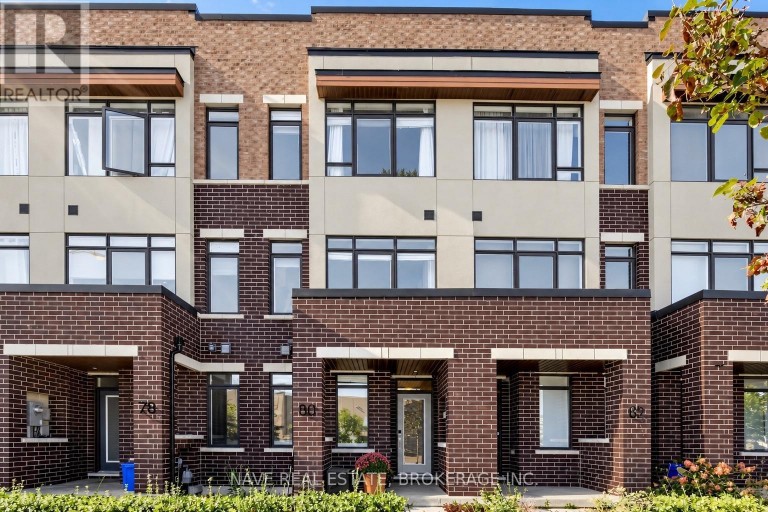 80 TROON AVENUE, Vaughan, Ontario, L6A4Z1
