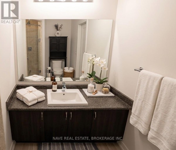 80 TROON AVENUE, Vaughan, Ontario, L6A4Z1