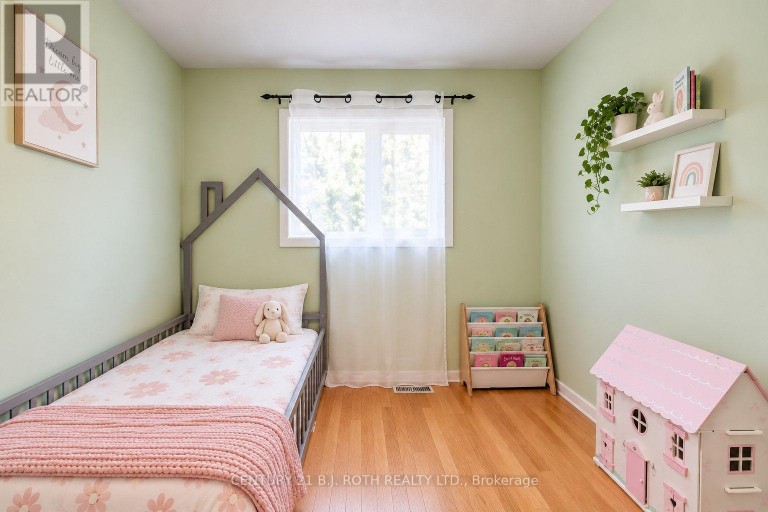 5 EAST GATE, Barrie (Grove East), Ontario, L4M2V9