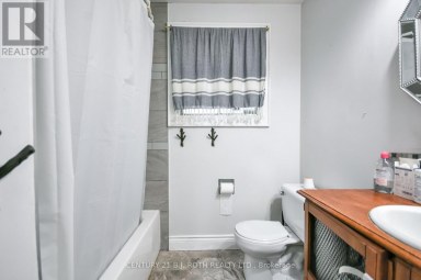 5 EAST GATE Barrie (Grove East) Ontario photo 16