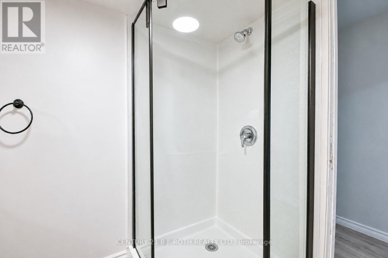 5 EAST GATE, Barrie (Grove East), Ontario, L4M2V9