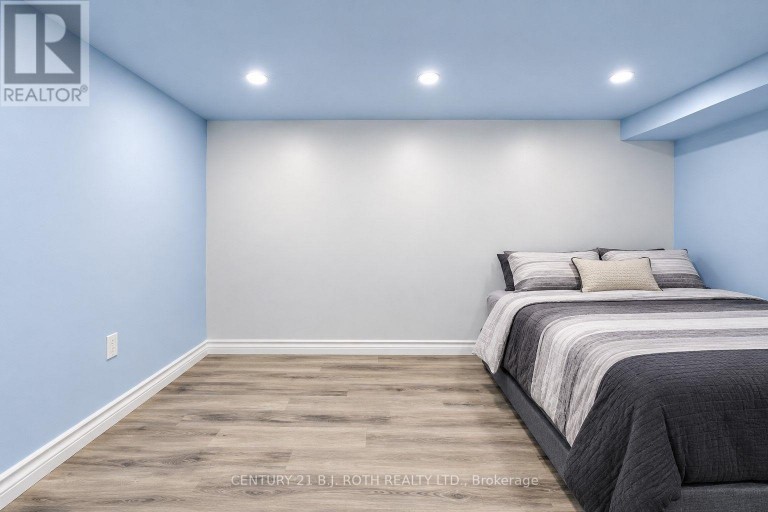 5 EAST GATE, Barrie (Grove East), Ontario, L4M2V9