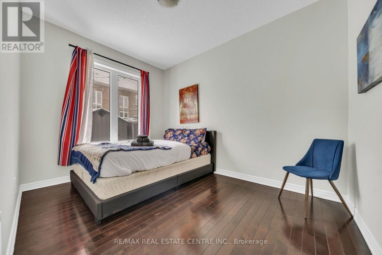 10 VIDAL ROAD, Brampton (Credit Valley), Ontario, L6Y0G8