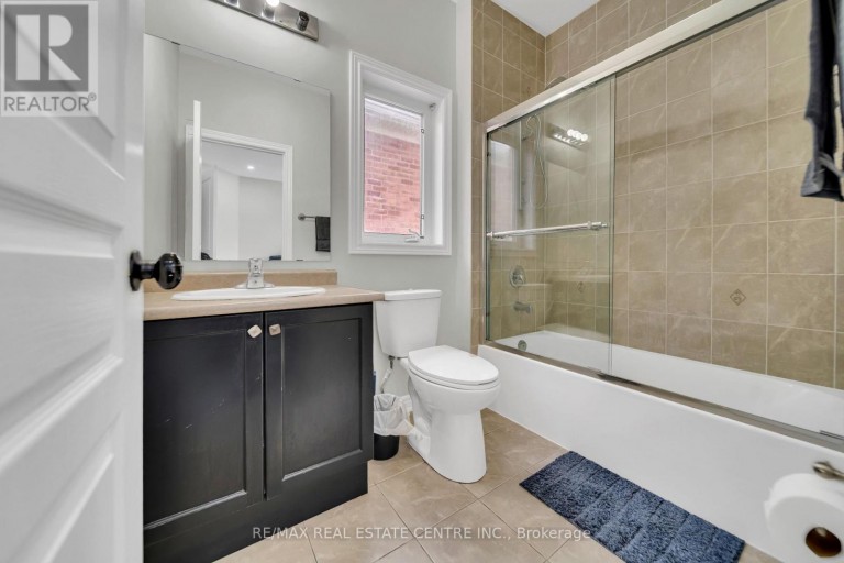 10 VIDAL ROAD, Brampton (Credit Valley), Ontario, L6Y0G8