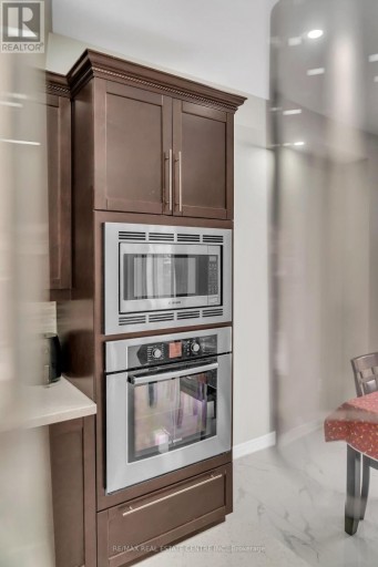 10 VIDAL ROAD, Brampton (Credit Valley), Ontario, L6Y0G8
