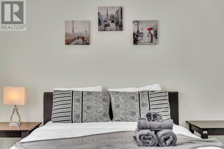 10 VIDAL ROAD, Brampton (Credit Valley), Ontario, L6Y0G8