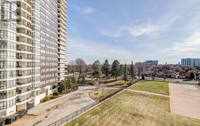 504 - 1333 BLOOR STREET, Mississauga (Applewood), Ontario, L4Y3T6