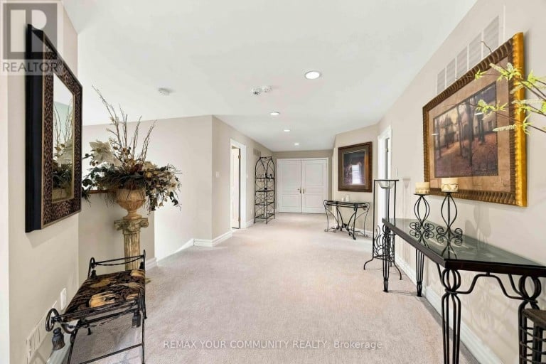 571 OLD ORCHARD GROVE, Toronto (Bedford Park-Nortown), Ontario, M5M2H2