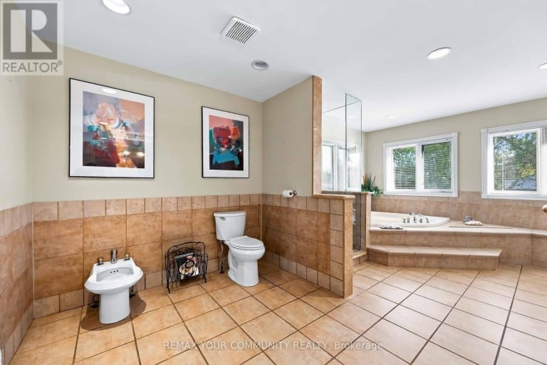 571 OLD ORCHARD GROVE, Toronto (Bedford Park-Nortown), Ontario, M5M2H2