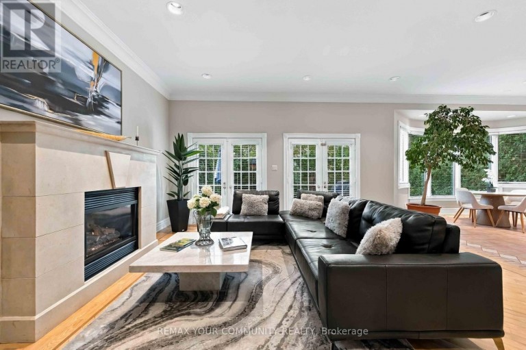 571 OLD ORCHARD GROVE, Toronto (Bedford Park-Nortown), Ontario, M5M2H2