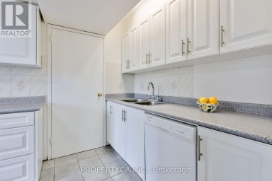 517 - 5 PARKWAY FOREST DRIVE Toronto (Henry Farm) Ontario photo 13