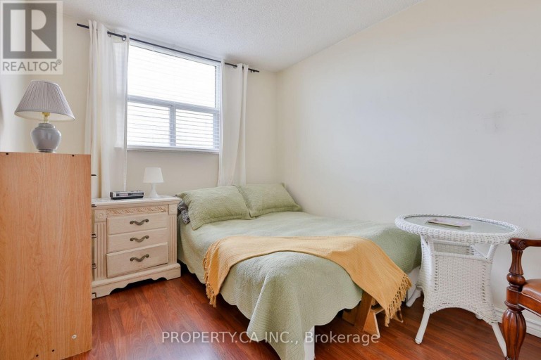 517 - 5 PARKWAY FOREST DRIVE, Toronto (Henry Farm), Ontario, M2J1L2