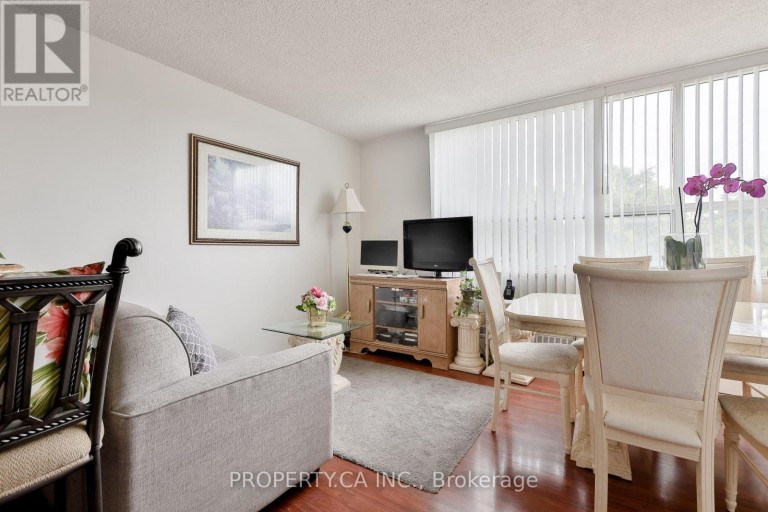 517 - 5 PARKWAY FOREST DRIVE, Toronto (Henry Farm), Ontario, M2J1L2