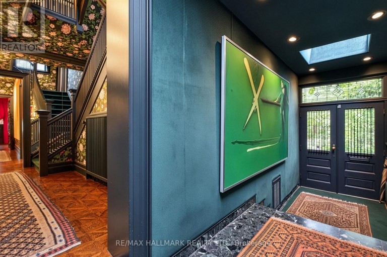 11 PINE HILL ROAD, Toronto (Rosedale-Moore Park), Ontario, M4W1P5