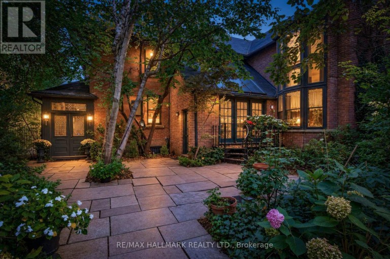 11 PINE HILL ROAD, Toronto (Rosedale-Moore Park), Ontario, M4W1P5