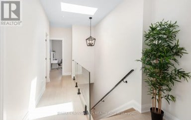 10 HAMSTEAD AVENUE Toronto (Woodbine-Lumsden) Ontario photo 15